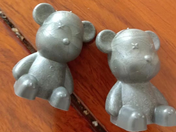 濟(jì)寧安屹工貿(mào)承接注塑模具和注塑產(chǎn)品專(zhuān)業(yè)代工，金日接單網(wǎng)紅小熊杯，日產(chǎn)8萬(wàn)只